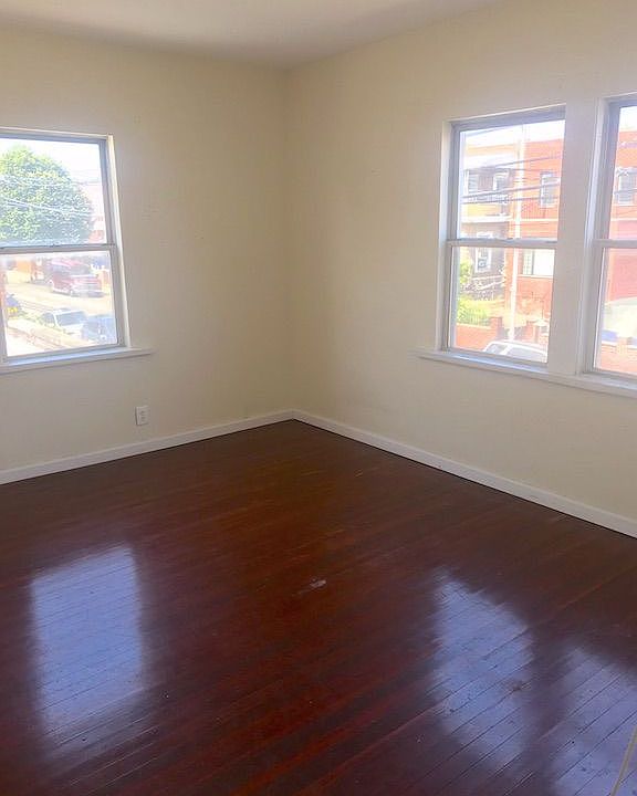 1st image of 3702 21st Ave #2R