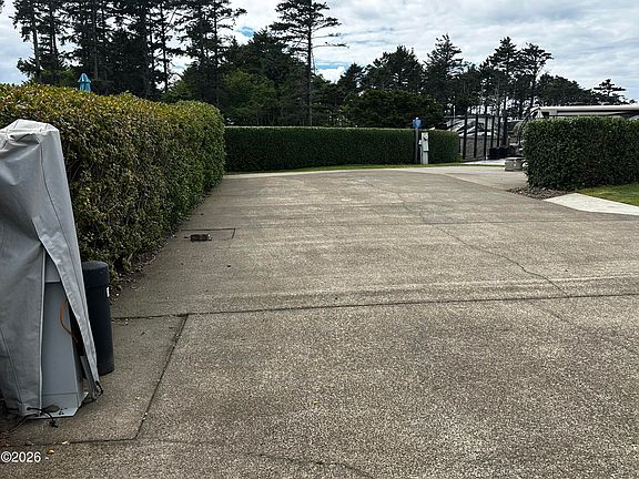 4th image of 6225 N Coast Hwy Lot 105