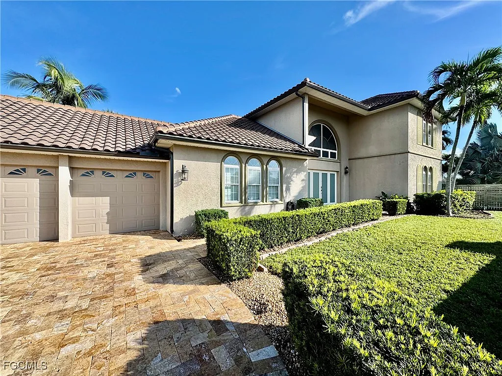 Building Photo - 14370 McGregor Blvd