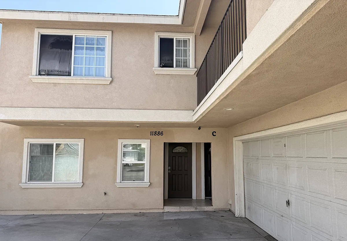 Building Photo - 11886 E Sproul St #86