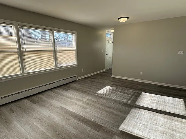 182 W North St #6 — Photo 4
