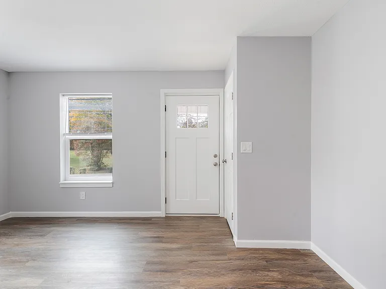 6900 Seaver Dr #1-2 — Photo 6