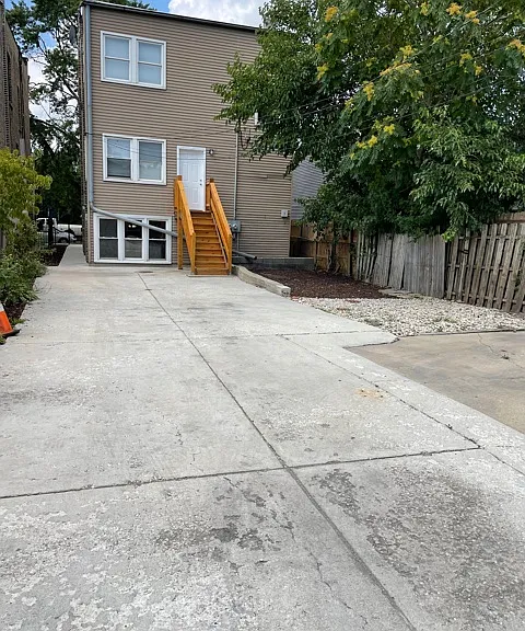 1725 N Harding Ave #1-2 — Photo 9