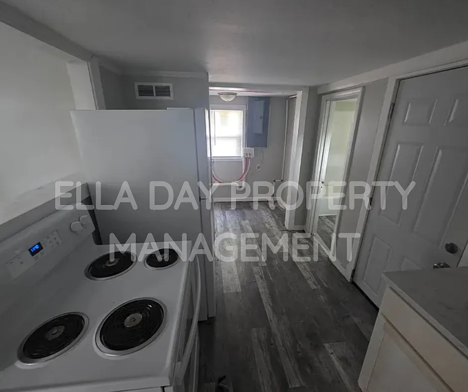 2212 Santa Fe South - 1 — Photo 1
