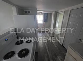 2212 S Santa Fe St, Wichita, KS 67211