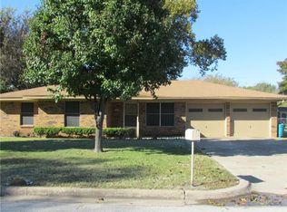 1513 Yucca St, Midlothian, TX 76065
