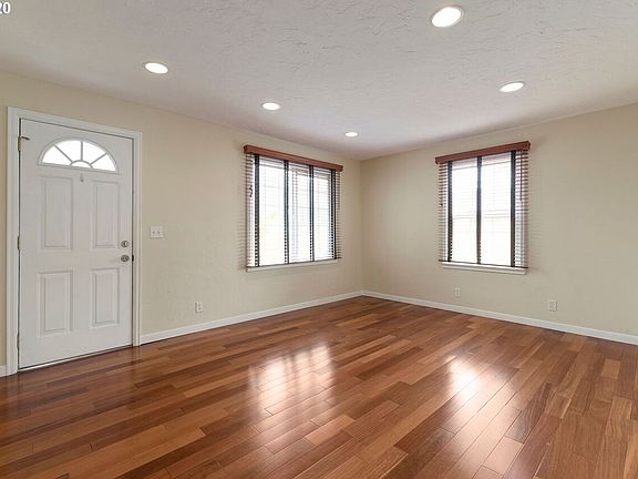 2nd image of 3204 Grand Blvd