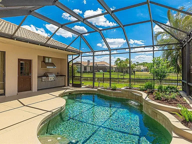 Outdoor kitchen area