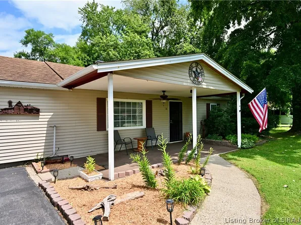 18 McBride Dr, Jeffersonville, IN 47130