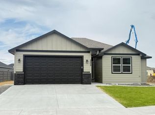 8809 Ashen Dr, Pasco, WA 99352
