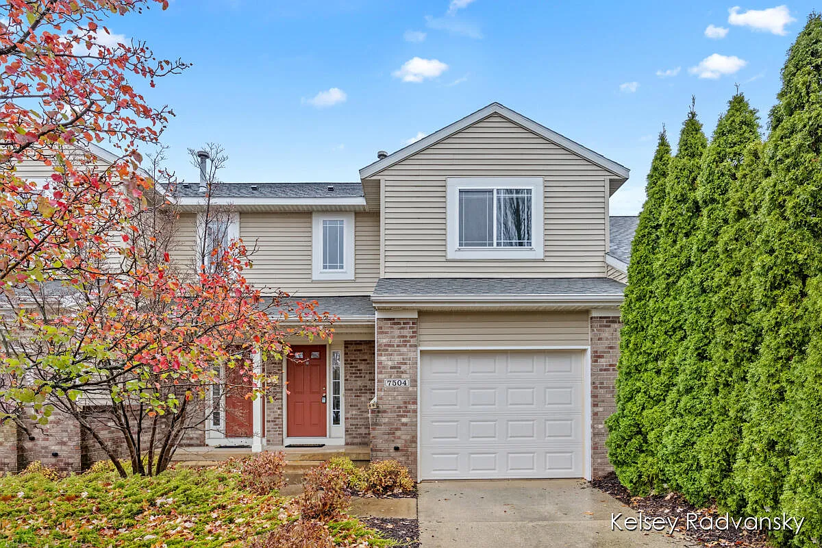 7504 Crooked Creek Dr SW photo 1