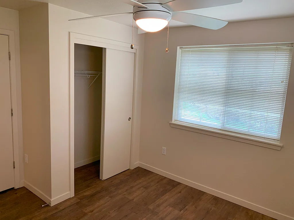 3 bed, 1103 sqft, $2,050 — Photo 4