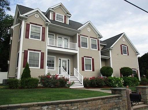1st image of 356 Kenoza Ave