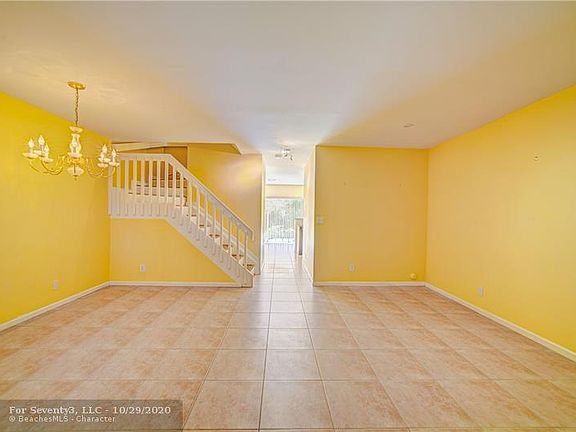 3rd image of 10108 Royal Palm Blvd