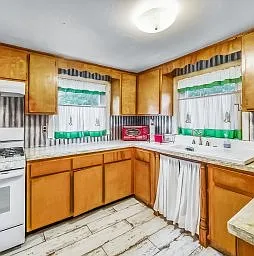 4526 Jones Rd — Photo 25