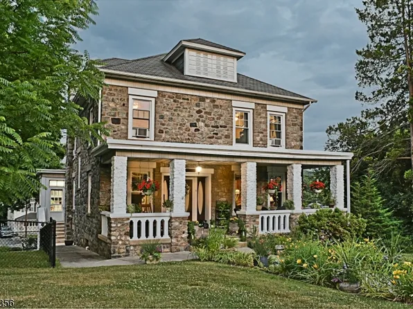 17 Hillside Ave, Netcong Boro, NJ 07857