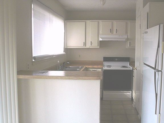 5th image of 13244 Lexington Ln