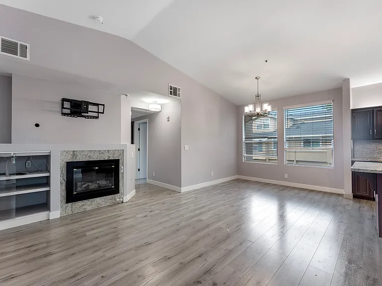 1007 Esparanza Way — Photo 13