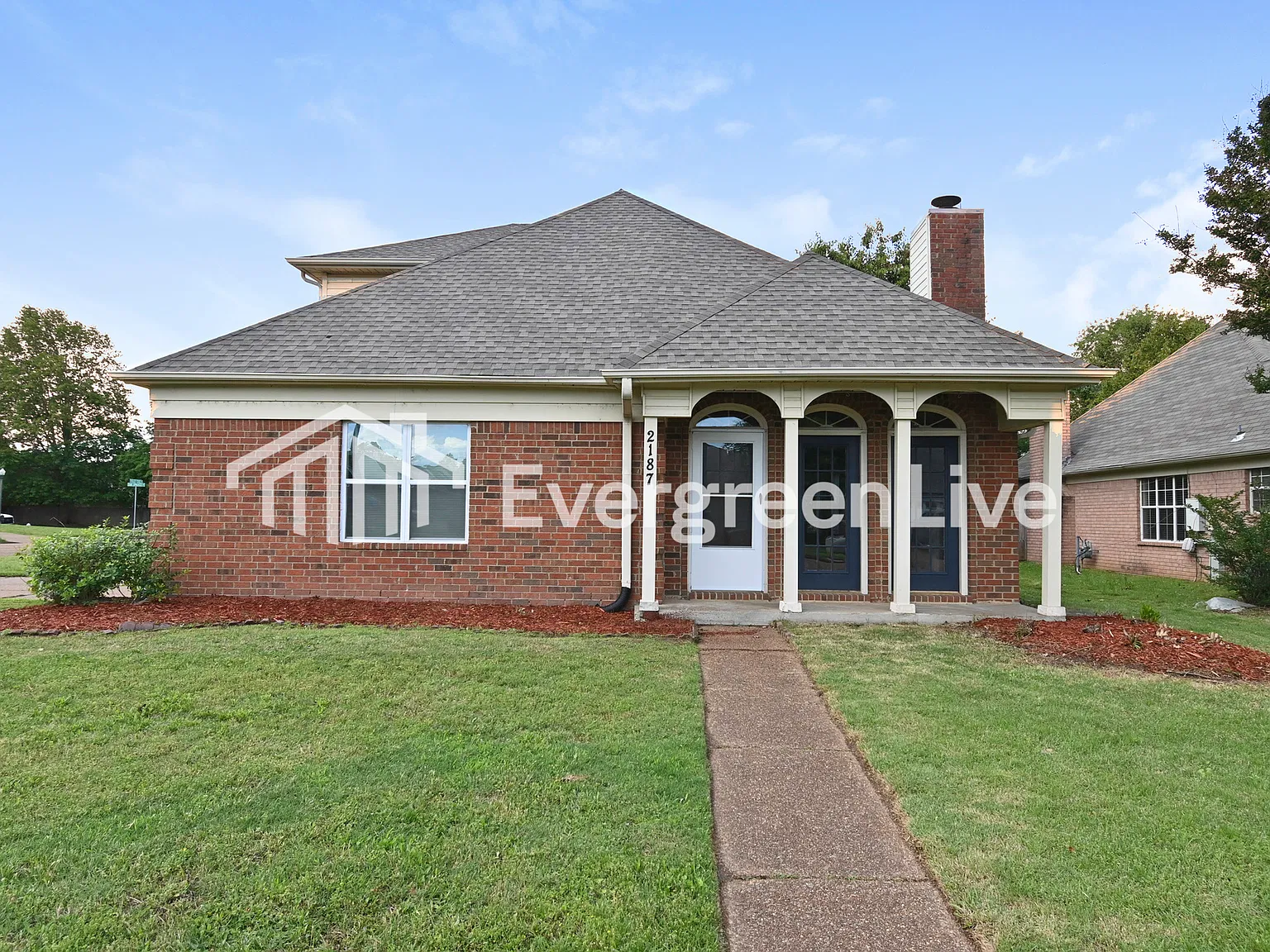 3 bed, 2.0 bath, 1567 sqft, $1,645 — Photo 1