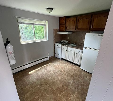 5th image of 5 W North St APT 7