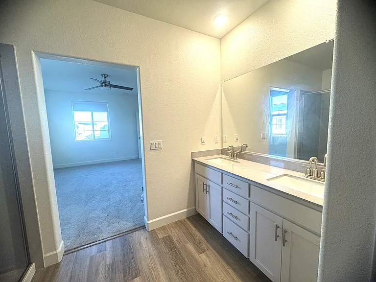 2121 Evening Star Cir — Photo 10