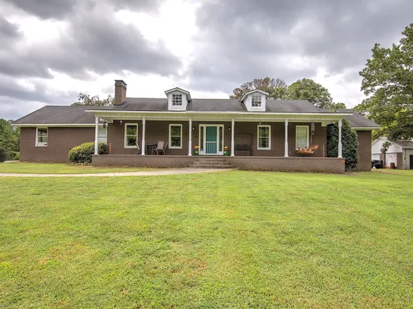 1328 Abrams Rd SE, Silver Creek, GA 30173