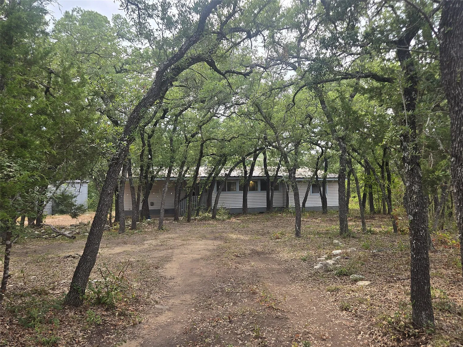 3 bed, 2.0 bath, 1628 sqft, $1,795 — Photo 1