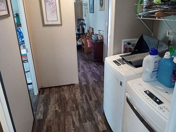 3rd image of 396 W Valley Dr