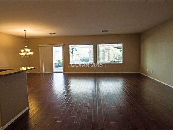 4th image of 3215 Kingbird Dr
