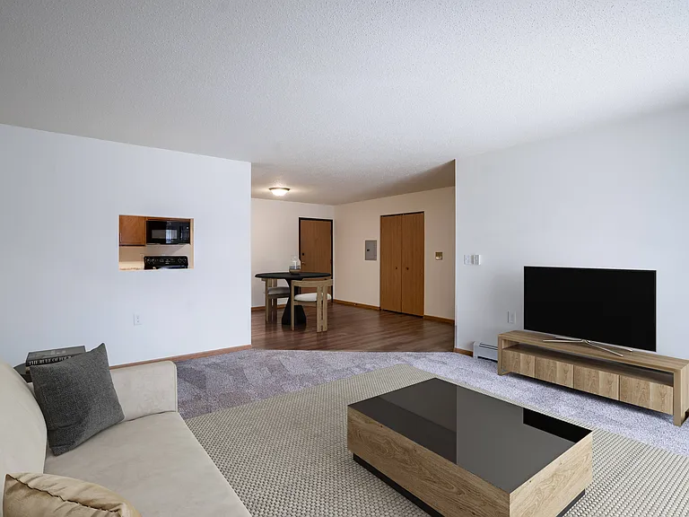 Moorhead, MN Woodstone Apartments | 31A | Living