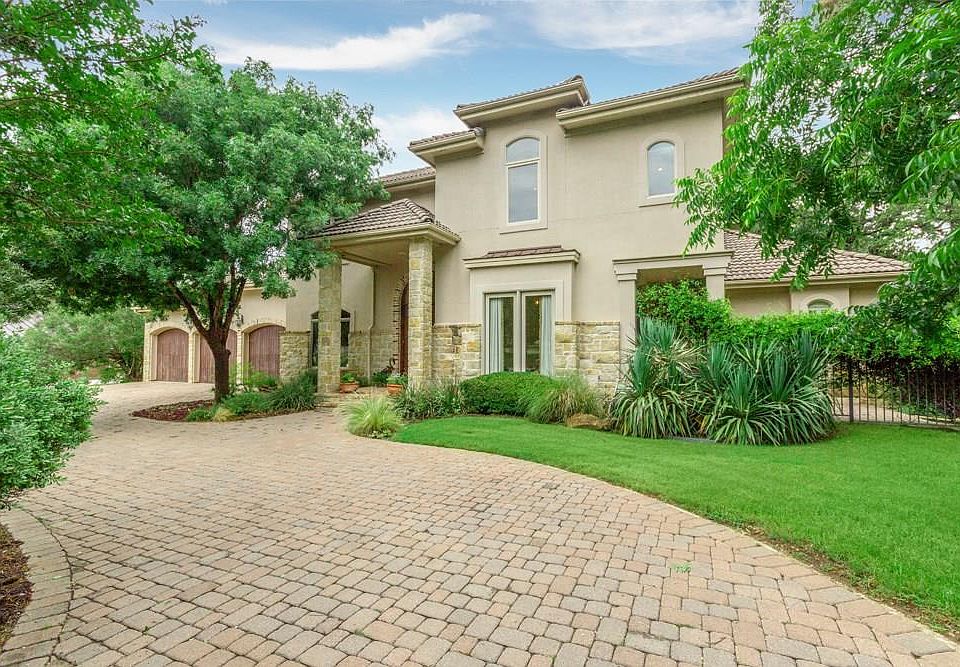 1st image of 705 Pecan Crossing Dr