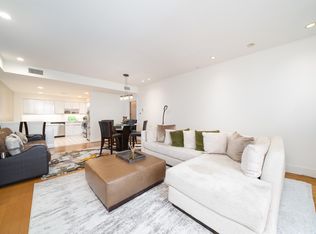 101 Shearwater Ct E, Jersey City, NJ 07305
