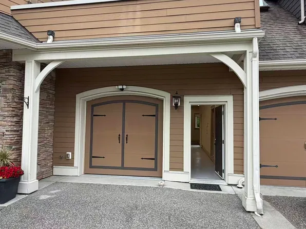 3180 216th St, Langley, BC V2Z 2E6