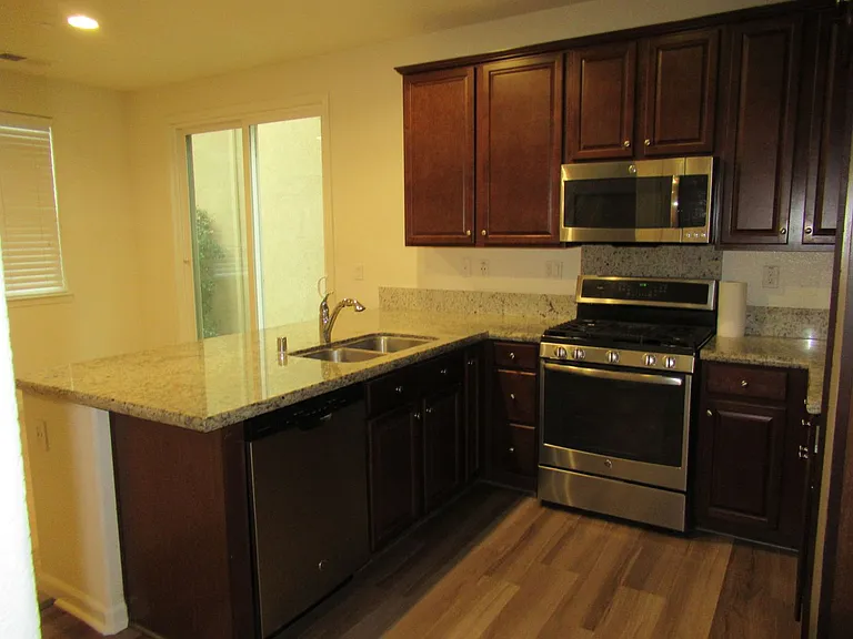 3169 Village Plaza Dr — Photo 13