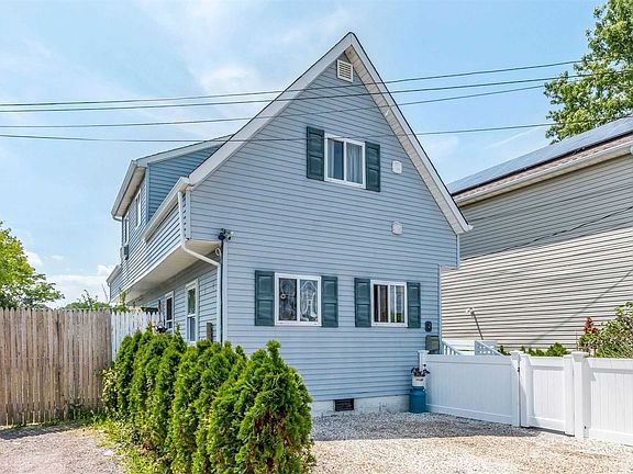 2nd image of 8 Wilson Ave