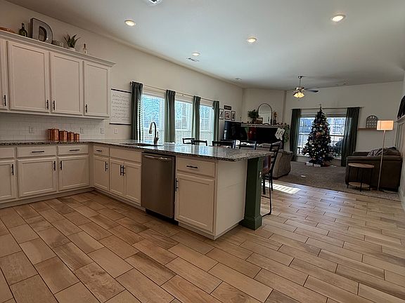 4th image of 1146 Wilson Cir