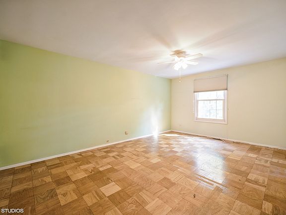4th image of 1220 Park Ave W APT 136