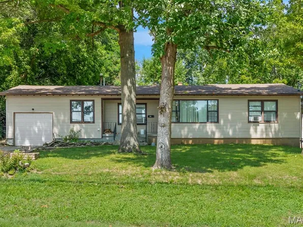 435 N Main St, Saint Clair, MO 63077