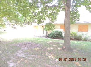 16059 Collins Rd, Johnston City, IL 62951