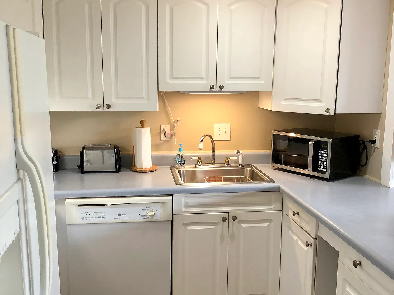 108 Lakeside Villa — Photo 4