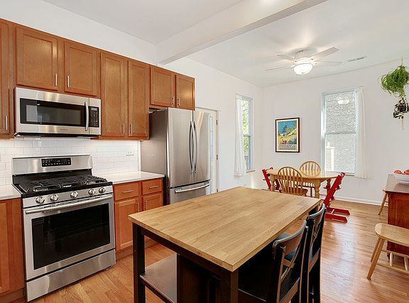 3rd image of 3442 W Parker Ave