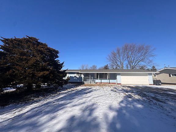 2nd image of 806 NE 3rd St