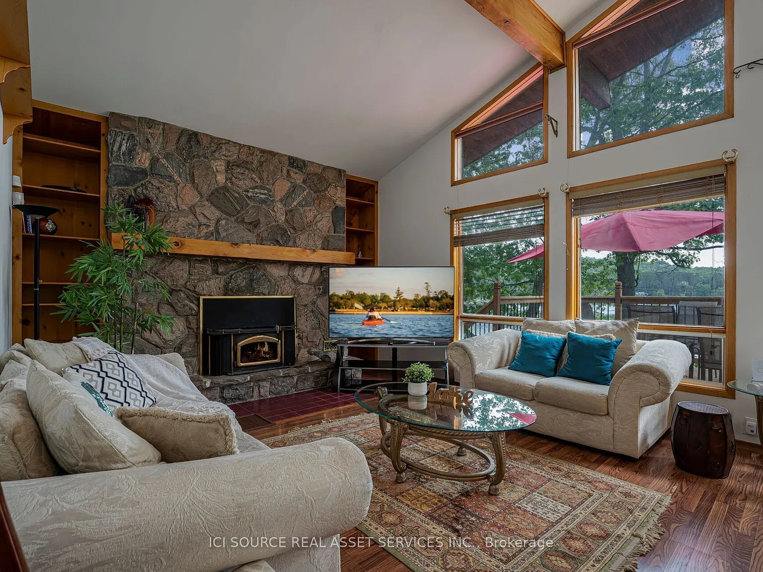 3 bed, $3,000 — Photo 1