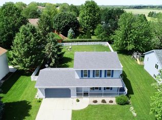 518 Nordic Trl, Stoughton, WI 53589