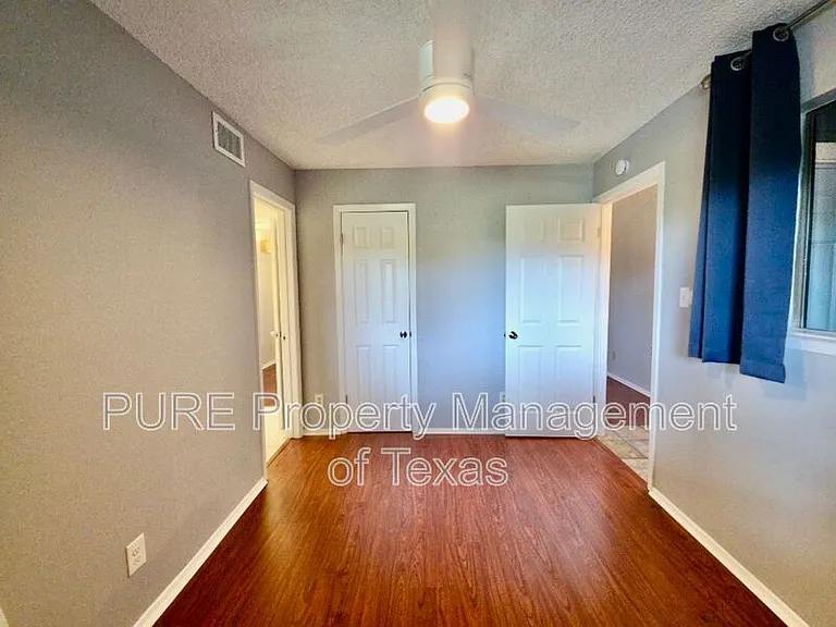 2500 Burleson Rd #521 — Photo 15