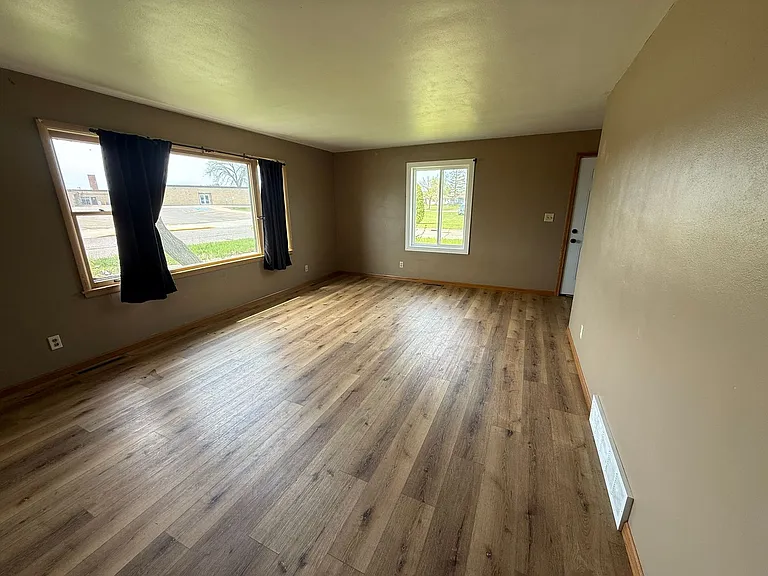 1800 Minnesota Ct NW — Photo 1