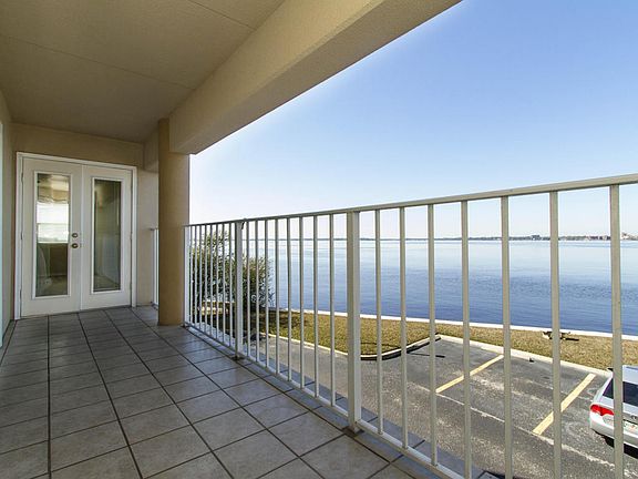 2nd image of 1525 Le Baron Ave #1525