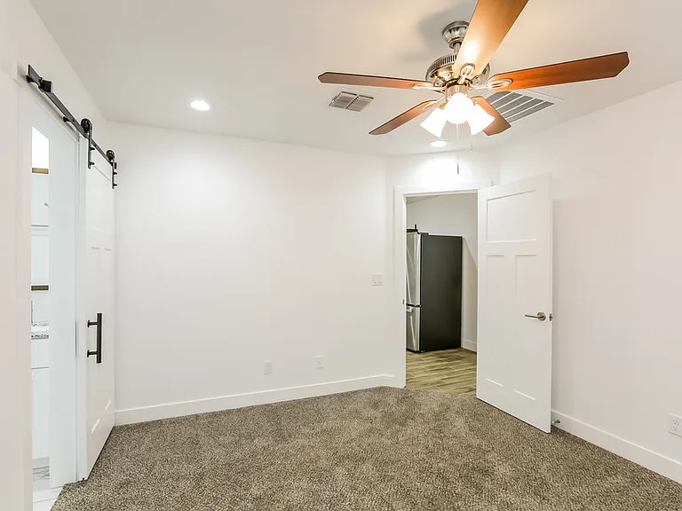 5919 S 12th Ln — Photo 10