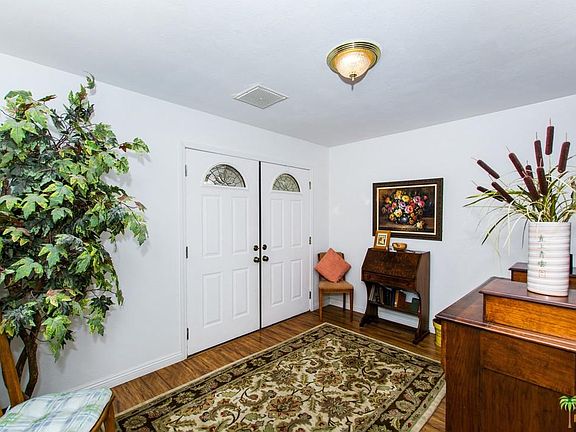 5th image of 9140 Clubhouse Blvd