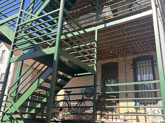 3rd image of 2441 W Cortez St APT 3R